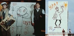 Два человека с плакатами с детскими рисунками