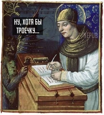 Женщина в исторической одежде записывает что-то в книгу