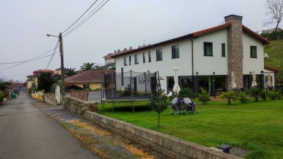 Испания: Salas, Asturias, Camino de Saniago общий вид