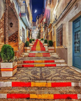 улица Calle Puchalt, Кальпе, Испания