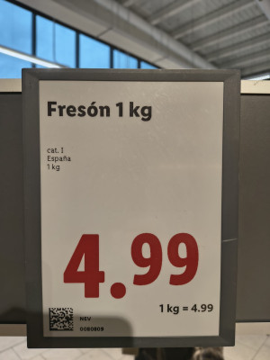 Цена на фресон (клубнику) — 4.99 евро за 1 кг.