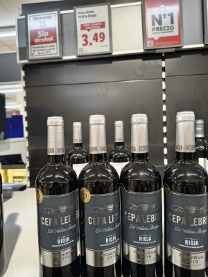 На фото представлены бутылки вина Cepa Lebrel Reserva 2019.