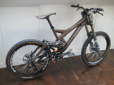 Велосипед для скоростного спуска  /downhill bike