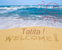 Песок с надписью "Welcome!" и "Tatita!" у моря — CostaSpain.net Песок с надписью "Welcome!" и "Tatita!" у моря