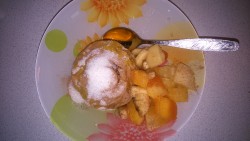 Запечённое яблоко с сахаром и нарезанными фруктами — CostaSpain.net Запечённое яблоко с сахаром и нарезанными фруктами